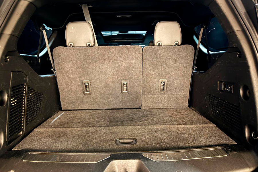 Chevrolet Suburban High Country